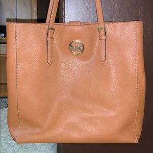 Micheal Kors Purse